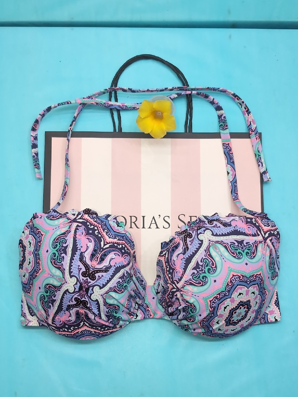 Victoria's Secret Paisley Bikini Top in Mint, Pink & Navy Size 32DDD